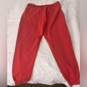 FIGS NEON RED - Medium Petite joggers